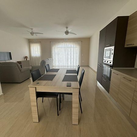 Victoria Modern Apartment ภายนอก รูปภาพ