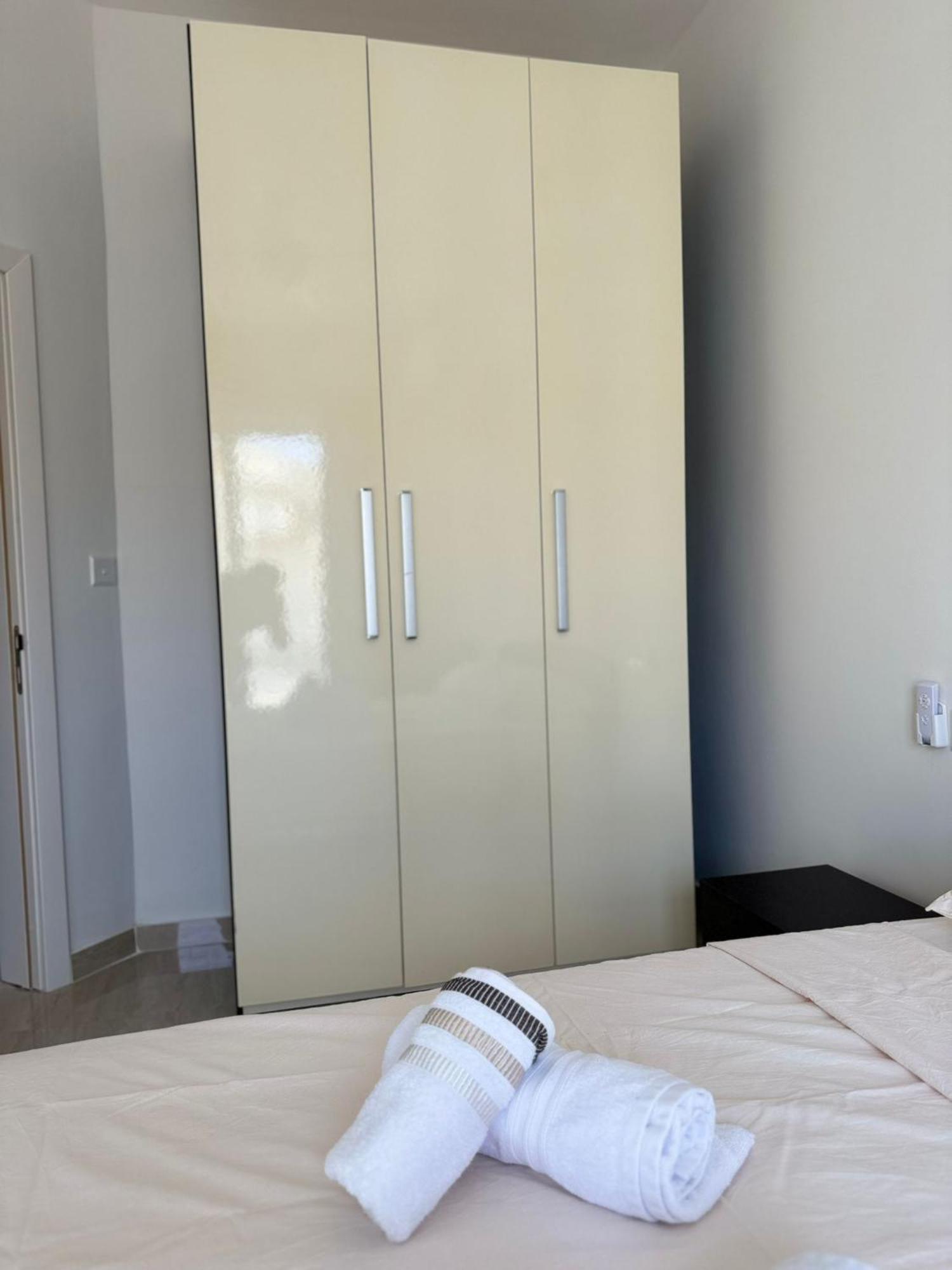 Victoria Modern Apartment ภายนอก รูปภาพ